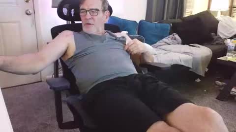 LongDick Daddy online show from October 28, 12:55 am