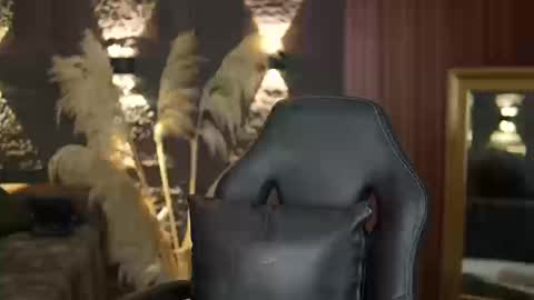 logan_cardenas1 online show from March 12, 11:30 pm