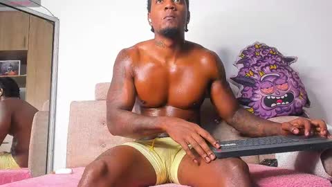 LOGAN DRAKE online show from October 1, 5:06 am