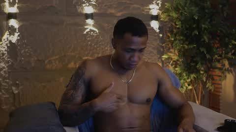 logan_varela online show from October 7, 12:45 pm