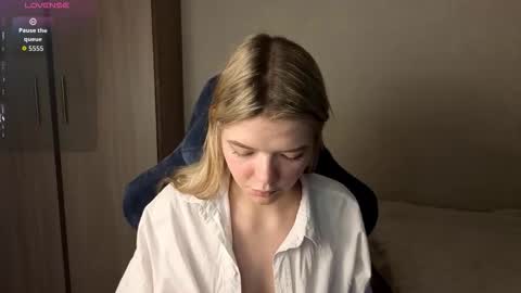 Logan and Katana online show from October 20, 9:36 am