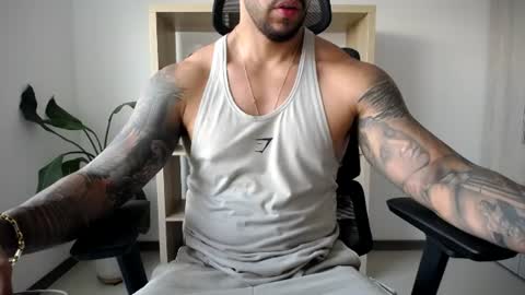 Logan Wolfp online show from June 24, 10:50 pm
