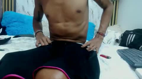 loganjhonson18 online show from May 11, 7:11 pm