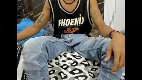 loganjhonson18 online show from May 10, 6:42 am