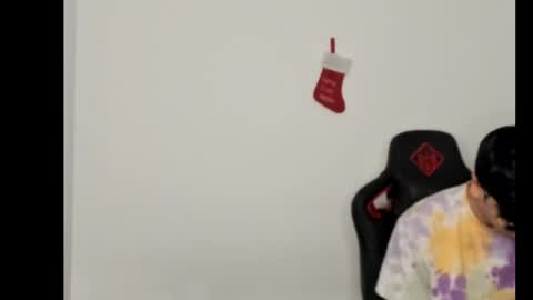 Snapshot of logannick chatting on December 3, 8:33 am Logan online show from December 3, 8:33 am