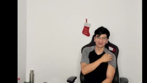 Snapshot of logannick chatting on December 6, 8:10 am Logan online show from December 6, 8:10 am