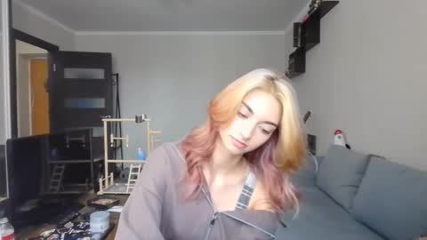 Amelia online show from September 29, 10:25 am