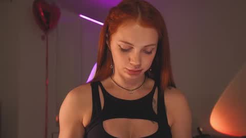 LoisVacation time  online show from October 22, 8:32 pm