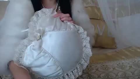 Lilu online show from February 18, 6:48 am