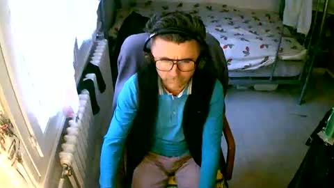 lokoum39 online show from April 14, 6:00 pm