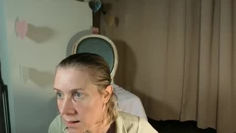 lola_belgium online show from March 3, 7:37 am