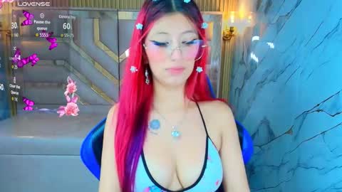 Lola online show from October 27, 9:37 pm