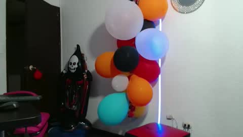 lola_fiery online show from October 20, 1:16 pm