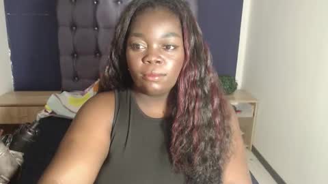 lola_honney online show from November 4, 10:55 pm