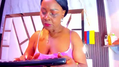 Lola online show from July 23, 12:14 pm