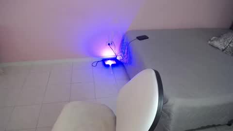 Lola online show from September 18, 1:42 am