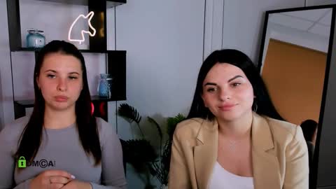 Lola online show from September 24, 9:27 am