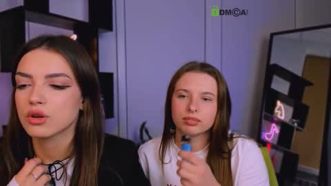 Lola online show from September 29, 7:13 pm