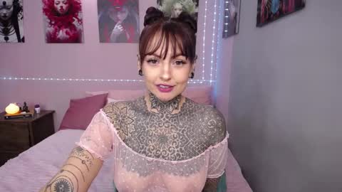 Lola online show from September 28, 7:34 pm