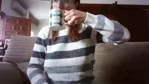 LOLA HUESO y ERIC online show from February 25, 9:20 am