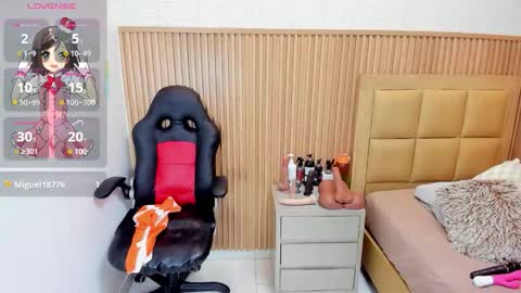 LOLA online show from November 26, 3:37 am