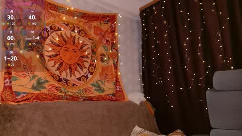 lolami_ online show from March 1, 7:12 am