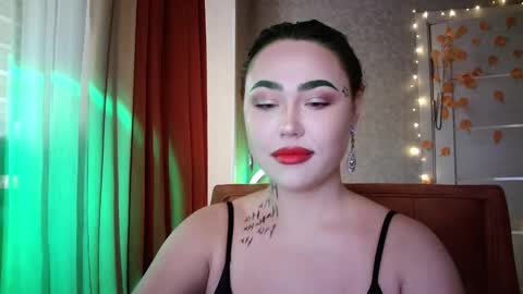 Lola online show from October 31, 11:21 am