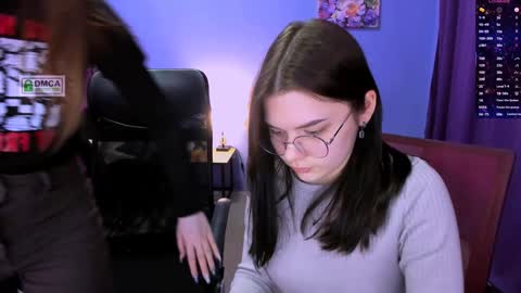 Lola pvt is OPEN online show from January 31, 9:59 am