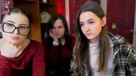 lole ti online show from January 18, 7:23 pm