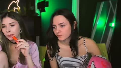 lole ti online show from April 4, 6:15 pm