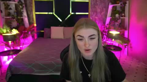 Loli online show from May 8, 1:28 pm