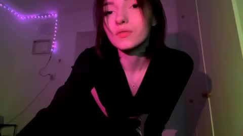 Polly online show from April 18, 7:07 pm