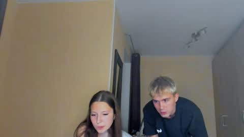 Nelis online show from May 21, 9:54 pm
