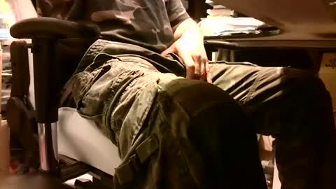 Snapshot of lonelypumabreizh chatting on January 24, 6:35 am Pumabreizh online show from January 24, 6:35 am