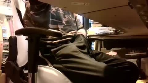 Snapshot of lonelypumabreizh chatting on March 2, 3:27 pm Pumabreizh online show from March 2, 3:27 pm