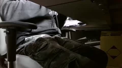 Snapshot of lonelypumabreizh chatting on January 11, 3:52 pm Pumabreizh online show from January 11, 3:52 pm