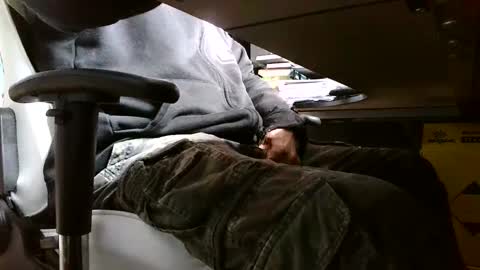 Snapshot of lonelypumabreizh chatting on January 8, 12:26 pm Pumabreizh online show from January 8, 12:26 pm