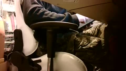 Snapshot of lonelypumabreizh chatting on February 27, 5:51 am Pumabreizh online show from February 27, 5:51 am
