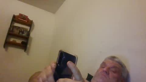 lonelytech72 online show from February 1, 7:26 am