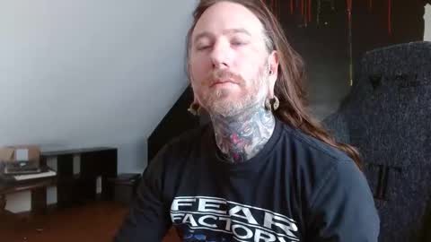 longhair online show from February 21, 4:37 pm