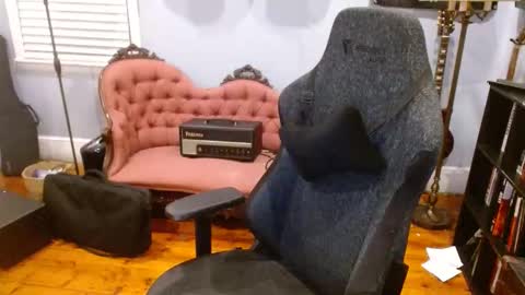 longhair online show from September 15, 12:01 am