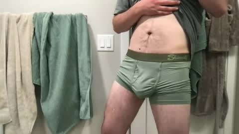 longjohn102933 online show from June 24, 6:42 am