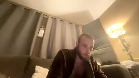 Unknowncouple online show from April 15, 7:58 pm