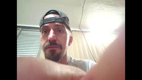 longlovin1993 online show from September 26, 8:33 am