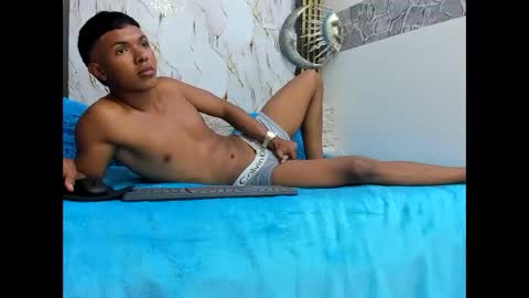 lonjitas_twink_hot online show from May 12, 8:40 pm