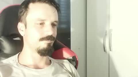 Lucas online show from January 4, 2:04 pm