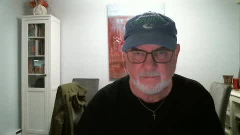 Snapshot of loop102 chatting on October 5, 5:38 am loop102 online show from October 5, 5:38 am