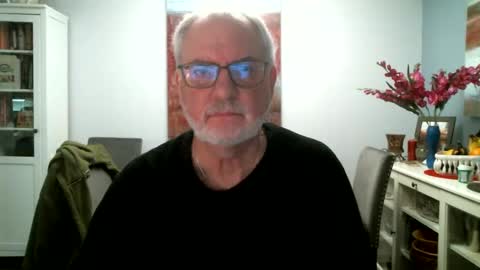 Snapshot of loop102 chatting on December 3, 6:55 pm loop102 online show from December 3, 6:55 pm
