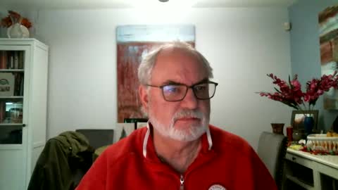 Snapshot of loop102 chatting on January 10, 8:15 pm loop102 online show from January 10, 8:15 pm
