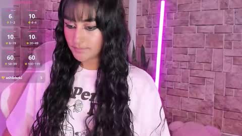 lore_rey online show from February 20, 2:55 am